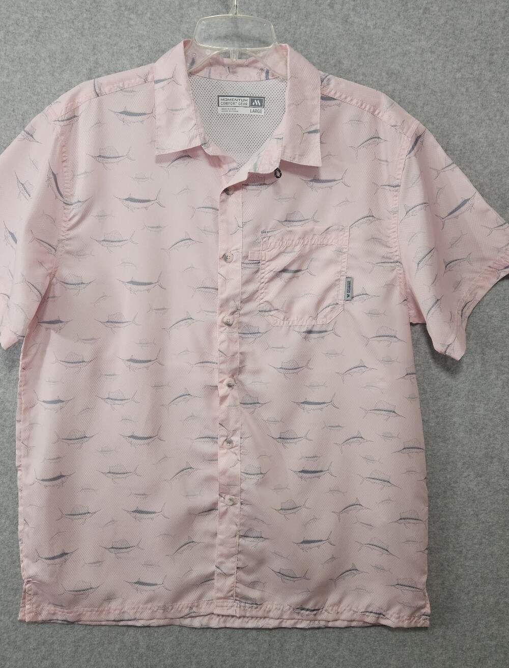 Momentum Comfort Gear Pink w/Subtle Fish Print. Size Large. Great Fishing Shirt.